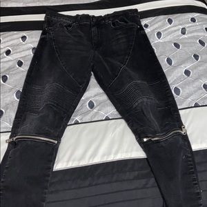 Black Zara Jeans with zippers
